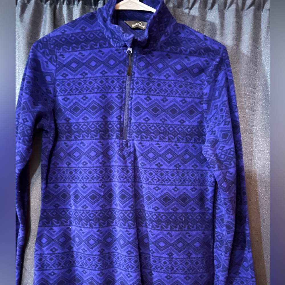 Eddie Bauer Fleece fitted 1/4 zip Patterned L Top - Picture 4 of 5
